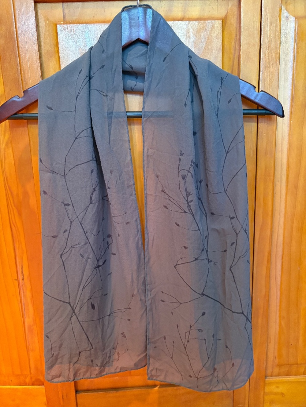 100% Silk Scarf in Gray with a Branch Like Print Sheer - Picture 3 of 13